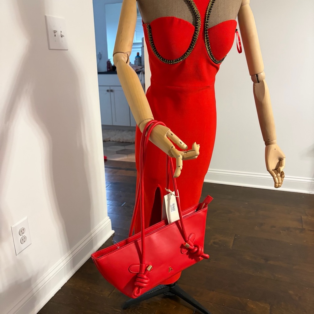 Red Knot-Detail Shoulder Bag - Picture 3 of 3